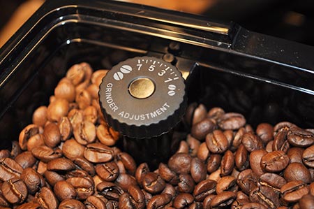 Régler grosseur de la mouture du café sur machine à expresso